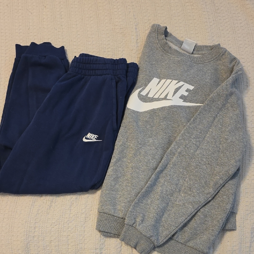 Nike Heather Gray and Navy Blue Tracksuit